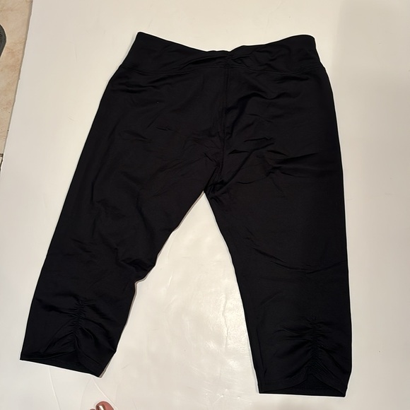 NWT HALF MOON modern movement legging capris, tights workout athletic L - Picture 6 of 6